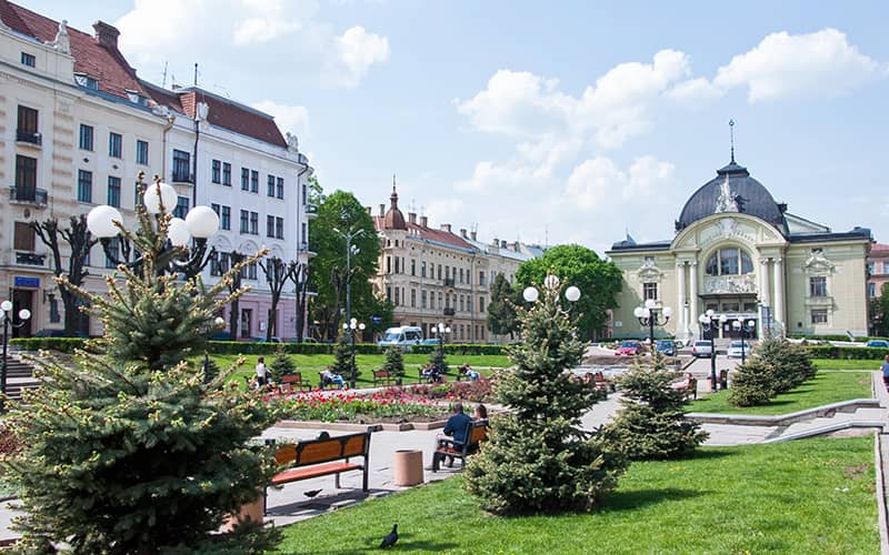 Chernivtsi-gezilecek-yerler